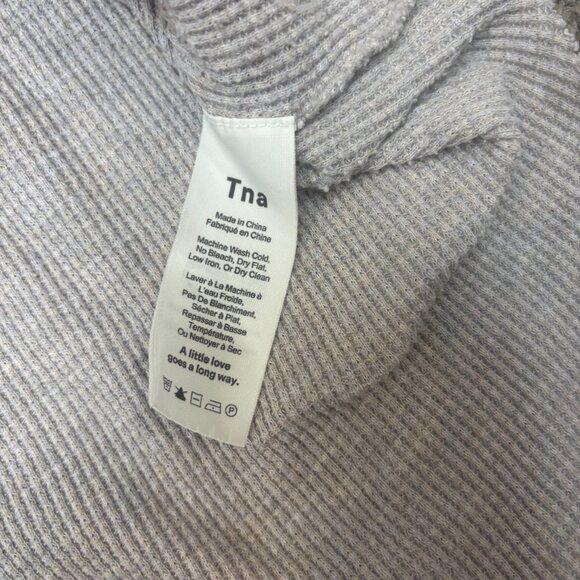 TNA Aritzia Shirt Small Cotton Blend Waffle Knit Scoop Neck Curved Hem Basic - Picture 9 of 10